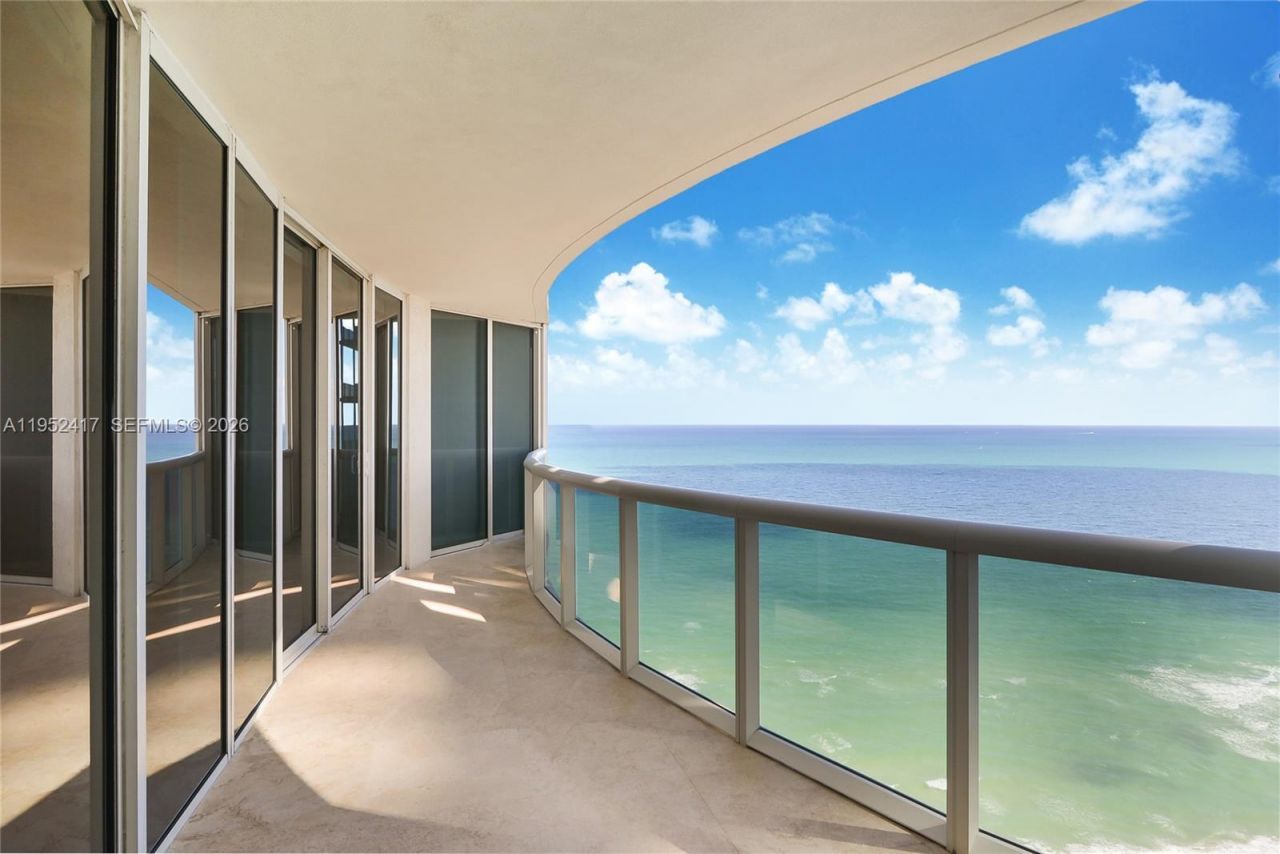 17201 Collins Ave+den, Unit 1403, Sunny Isles Beach, FL 33160 Photo