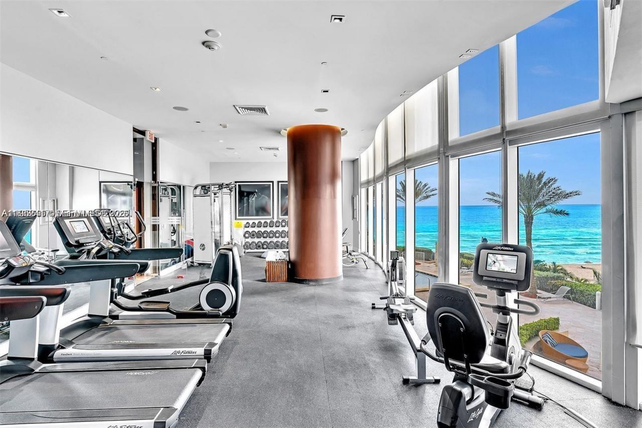 17201 Collins Ave+den, Unit 1403, Sunny Isles Beach, FL 33160 Photo