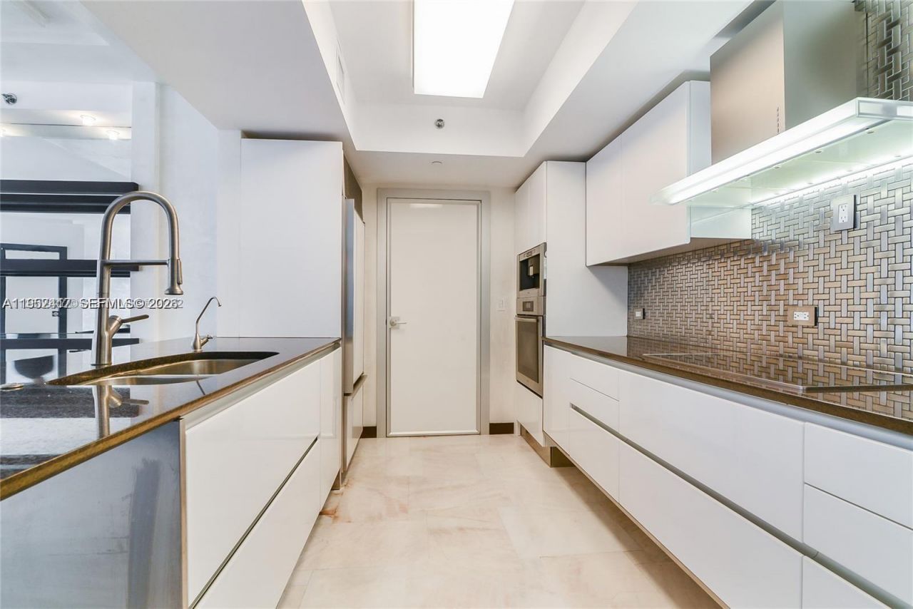 17201 Collins Ave+den, Unit 1403, Sunny Isles Beach, FL 33160 Photo