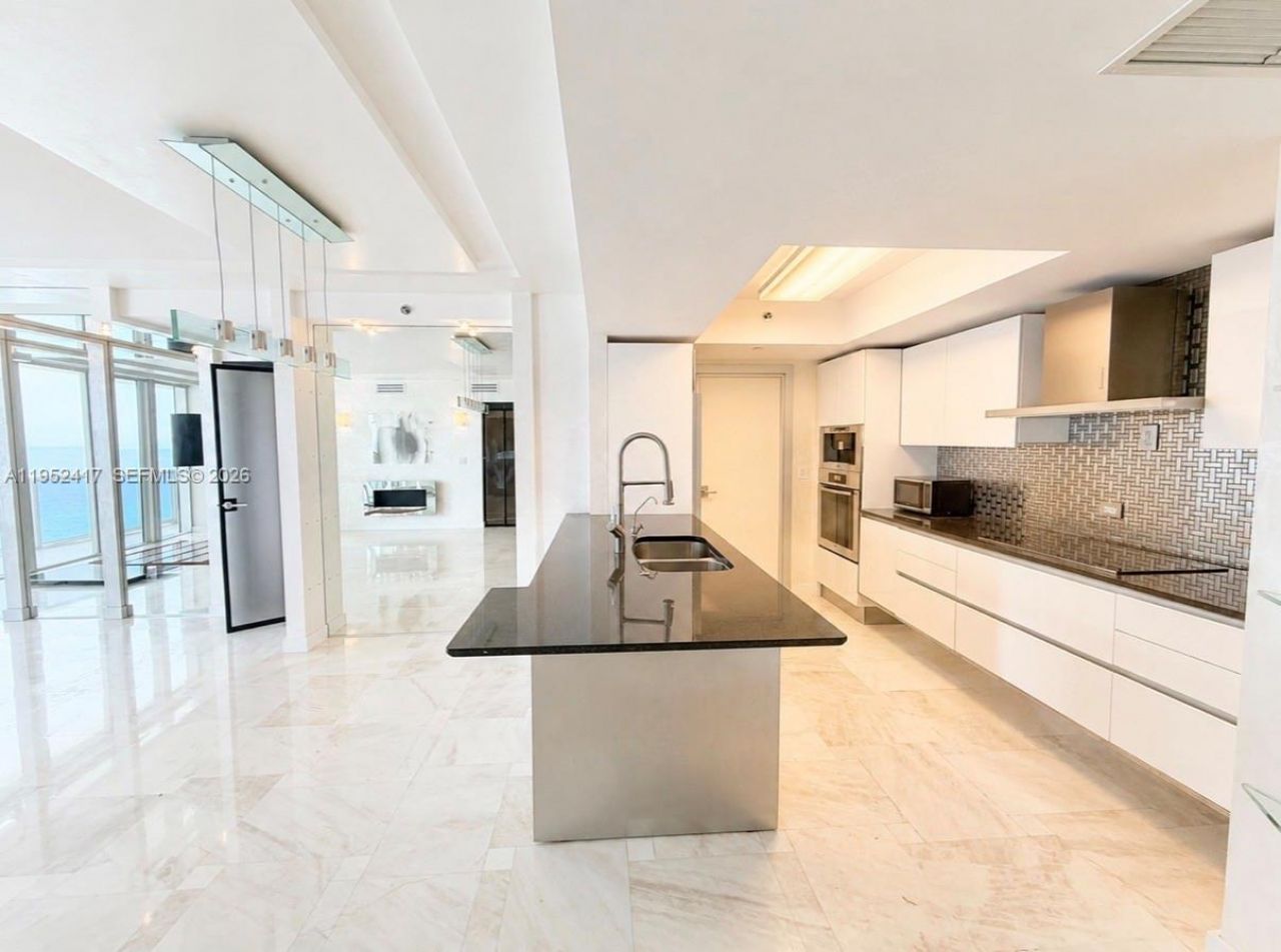 17201 Collins Ave+den, Unit 1403, Sunny Isles Beach, FL 33160 Photo