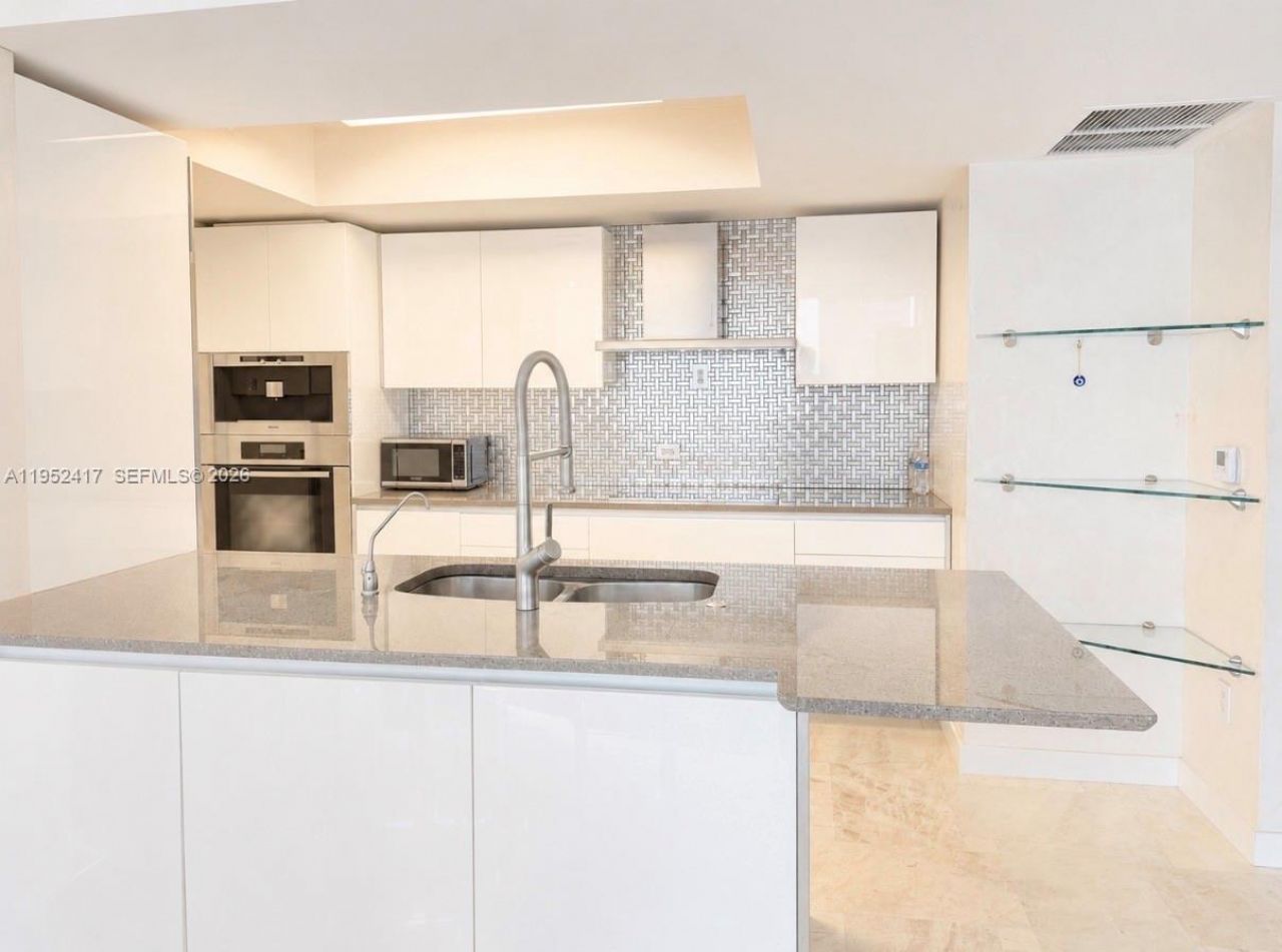 17201 Collins Ave+den, Unit 1403, Sunny Isles Beach, FL 33160 Photo
