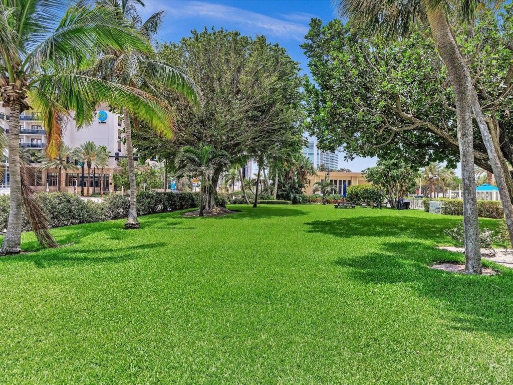 201 N Ocean Boulevard, Unit 202, Pompano Beach, FL 33062 Photo