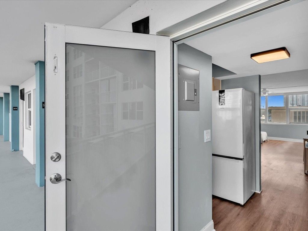 201 N Ocean Boulevard, Unit 202, Pompano Beach, FL 33062 Photo