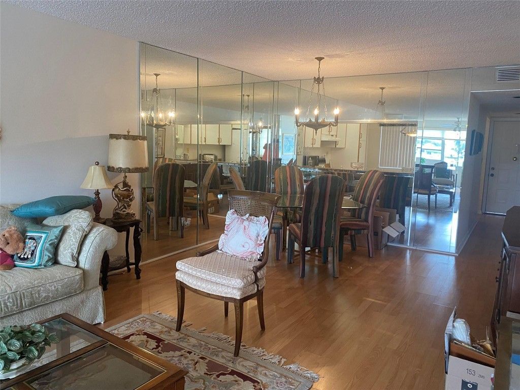 7280 S Devon Drive, Unit 208, Fort Lauderdale, FL 33321 Photo