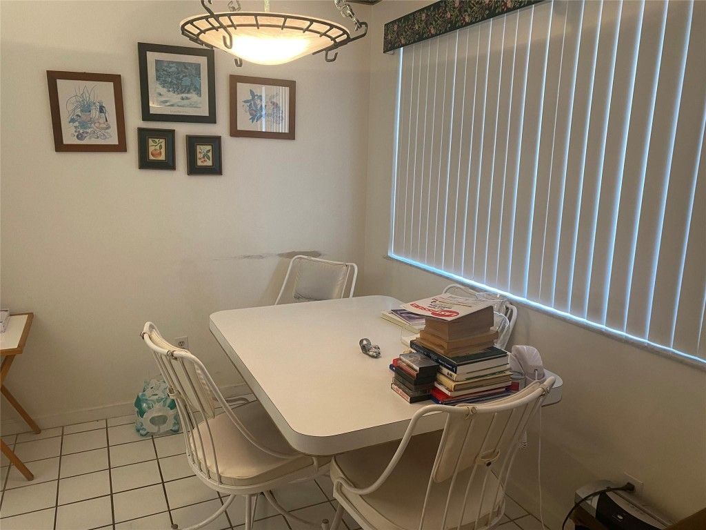 7280 S Devon Drive, Unit 208, Fort Lauderdale, FL 33321 Photo