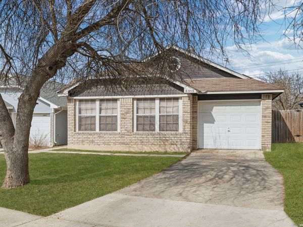 6315 Candlecrest Ct, San Antonio, TX 78244