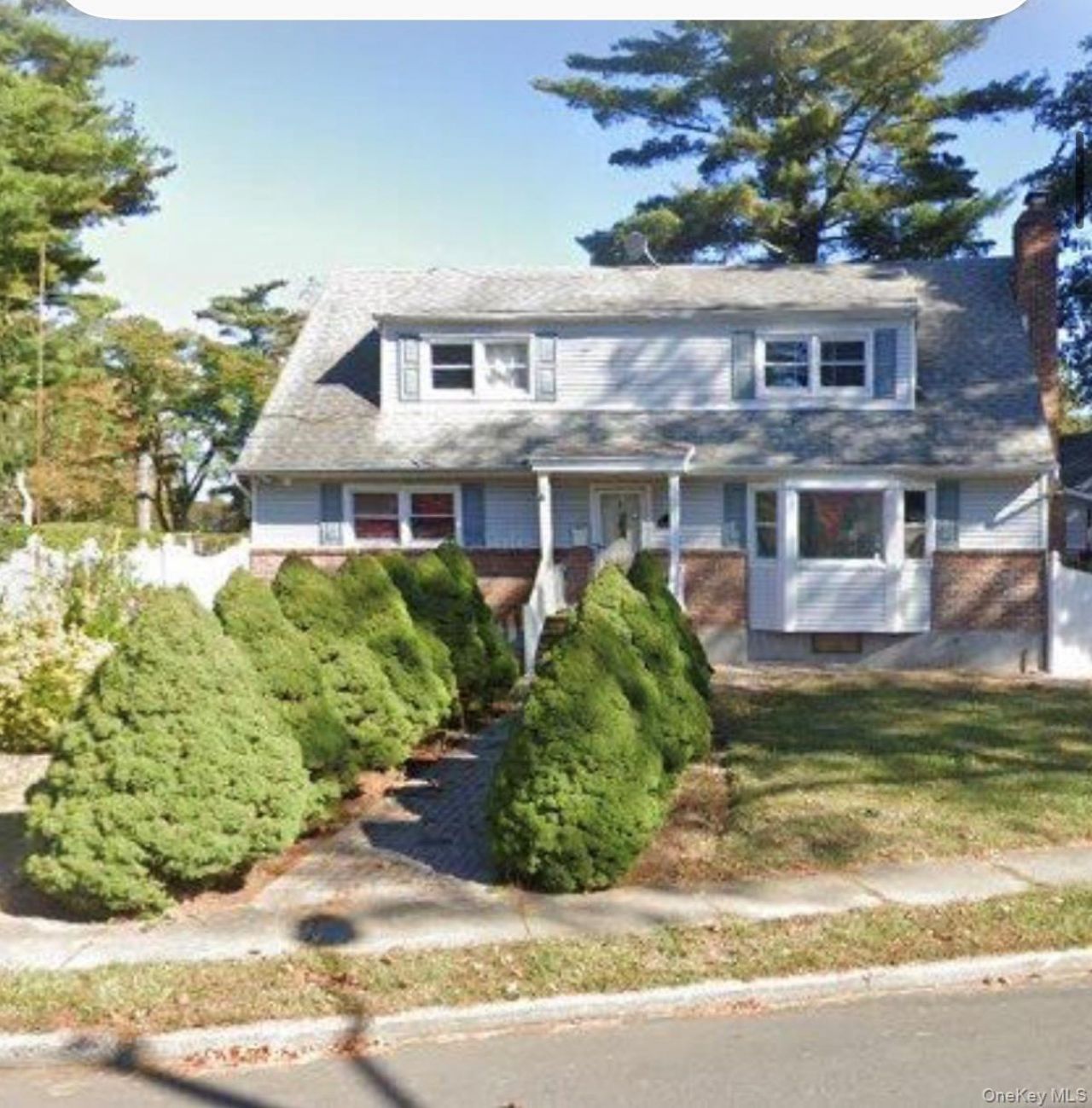 1 Pennsylvania Avenue, Brentwood, NY 11717 Main Photo