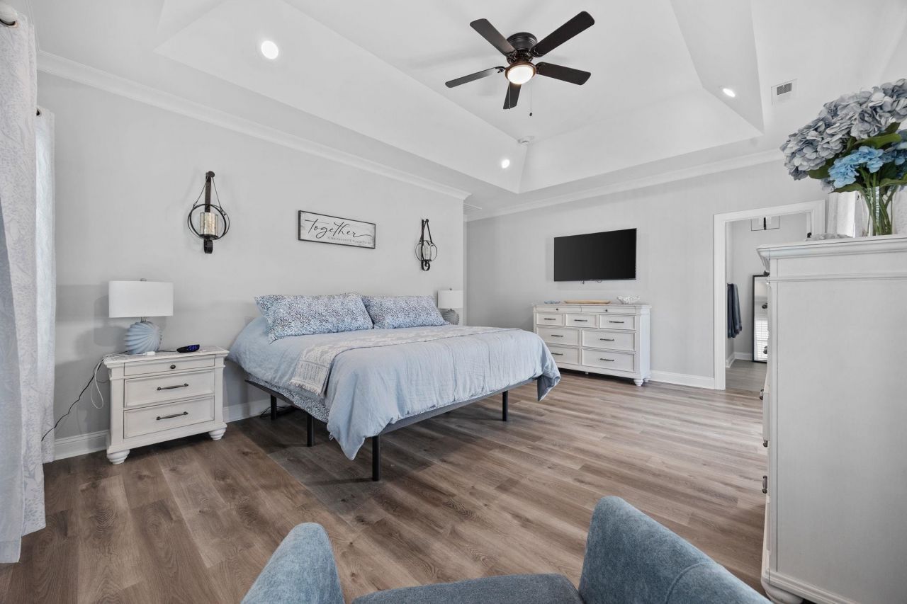 736 Crystal Water Way Photo 8