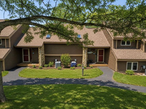 107 East Point Drive, GALENA, IL 61036