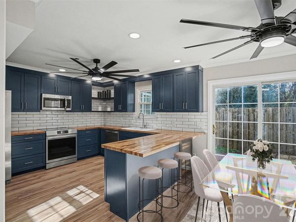 6041 Heath Valley Road, Charlotte, NC 28210