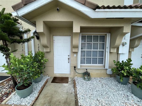 Pembroke Pines, FL 33025