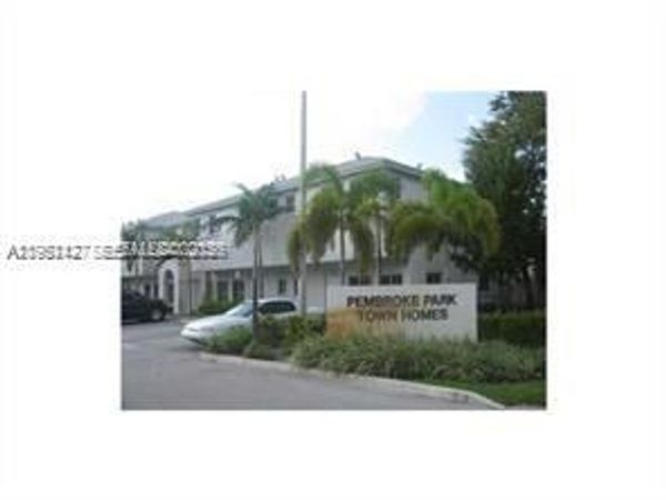 3926 SW 52nd Ave, Unit E5, Pembroke Park, FL 33023