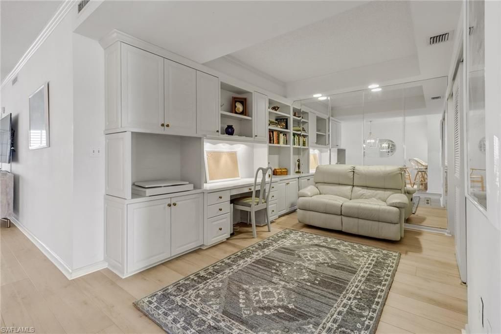 205 Park Shore Dr , Unit 4-443, Naples, FL 34103 Photo