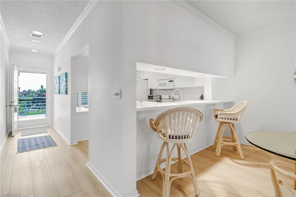 205 Park Shore Dr , Unit 4-443, Naples, FL 34103 Photo