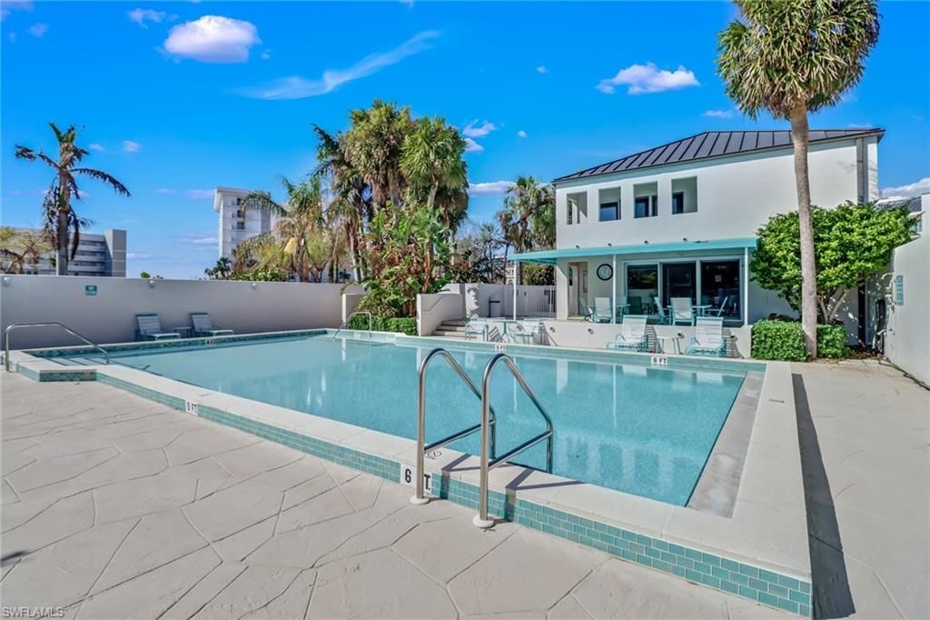 205 Park Shore Dr , Unit 4-443, Naples, FL 34103 Photo