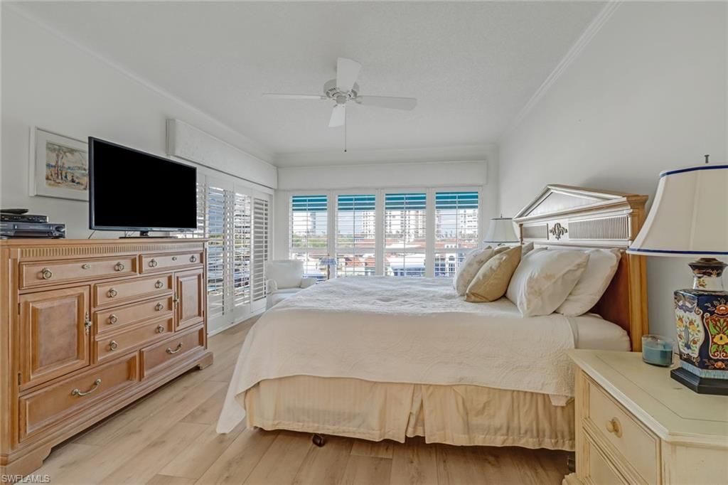 205 Park Shore Dr , Unit 4-443, Naples, FL 34103 Photo