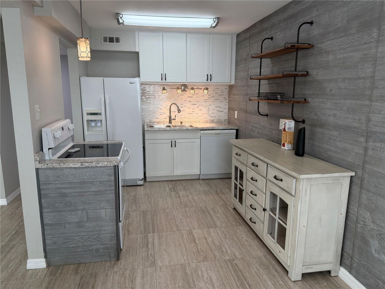 1000 Lake Of The Woods Boulevard, Unit 101F, Casselberry, FL 32730 Photo