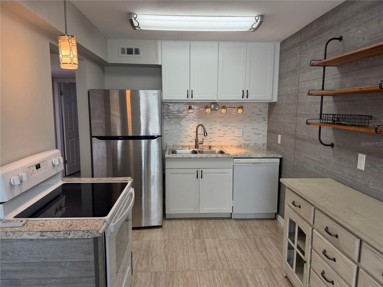 1000 Lake Of The Woods Boulevard, Unit 101F, Casselberry, FL 32730 Photo