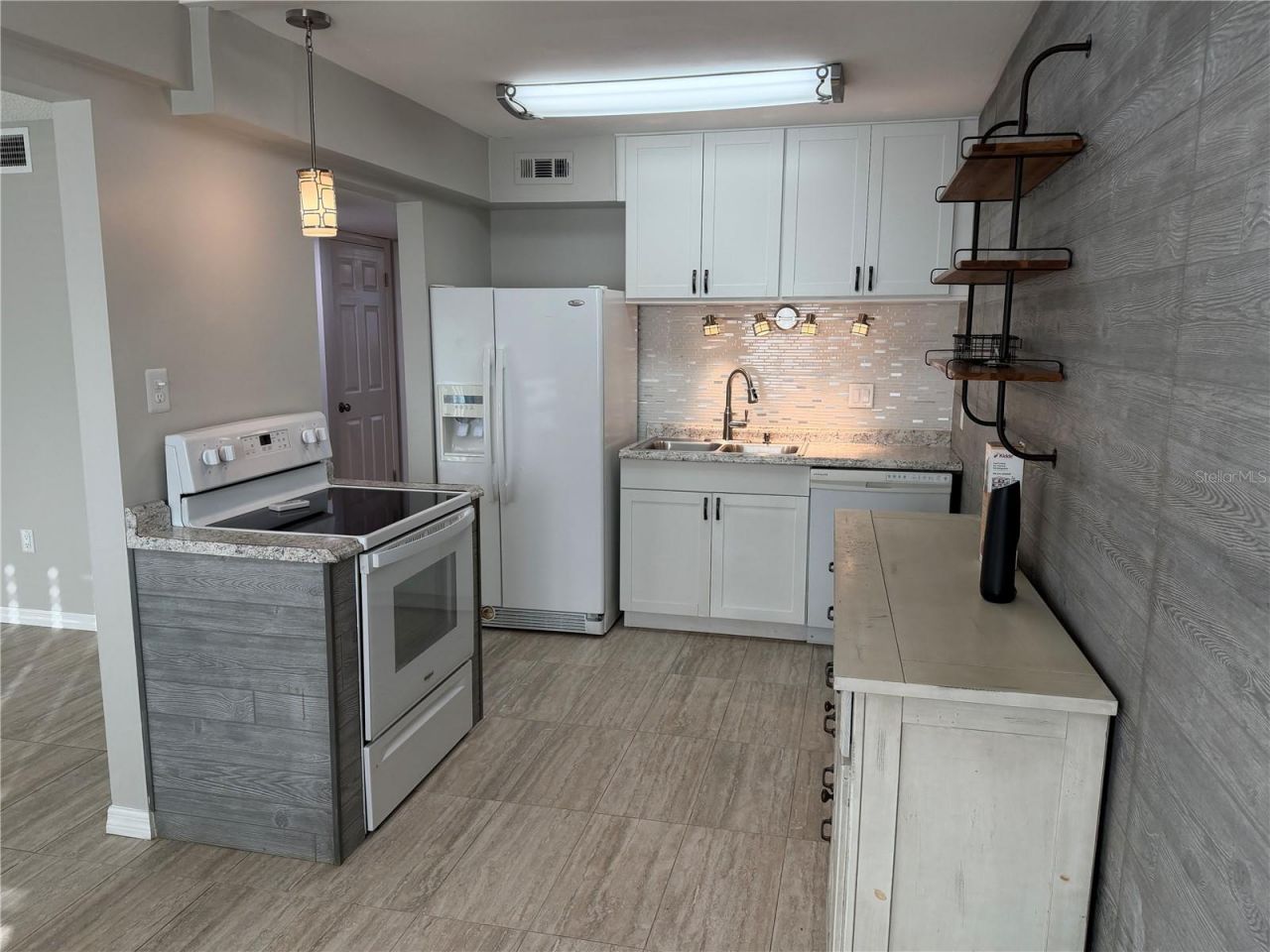 1000 Lake Of The Woods Boulevard, Unit 101F, Casselberry, FL 32730 Photo