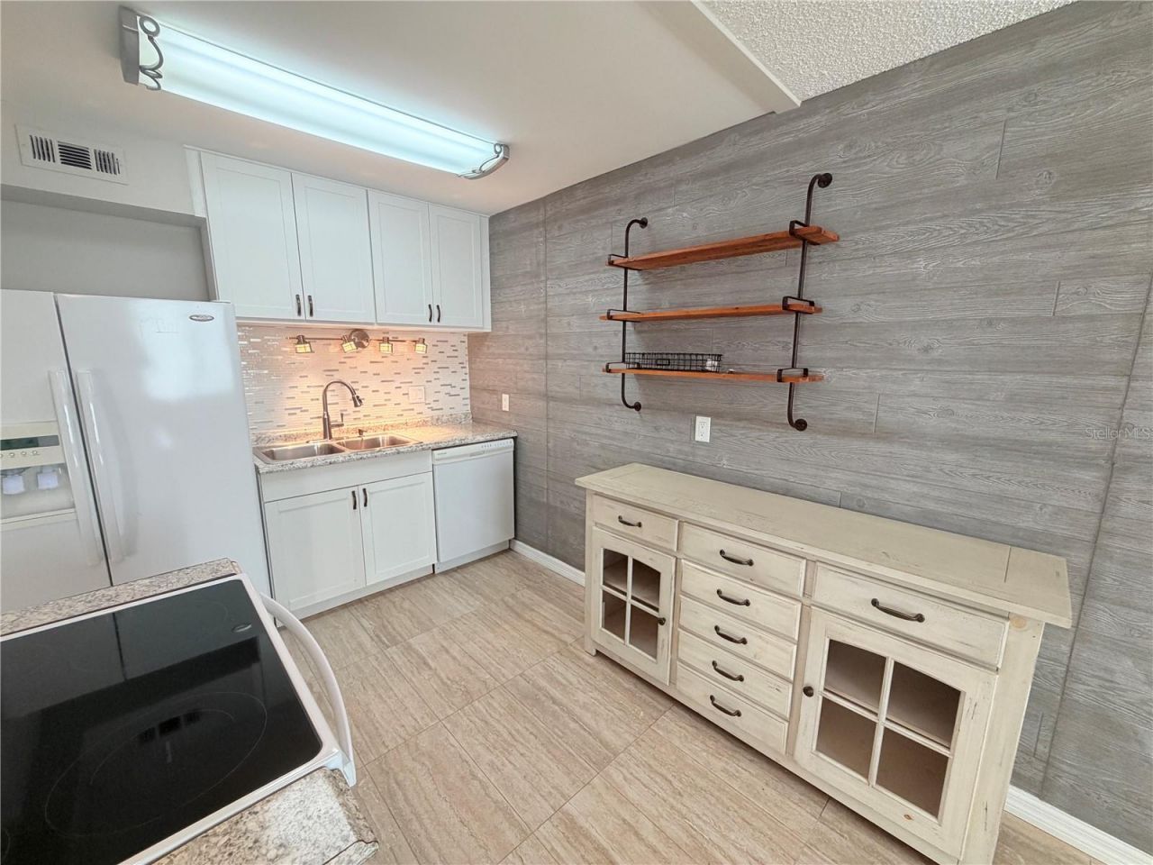 1000 Lake Of The Woods Boulevard, Unit 101F, Casselberry, FL 32730 Photo