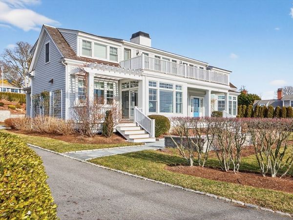 121 Queen Anne Rd, Chatham, MA 02633