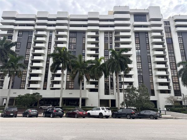 600 Biltmore Way, Unit 318, Coral Gables, FL 33134