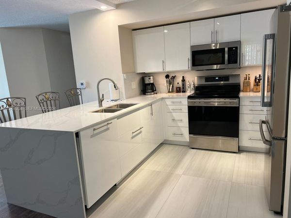 19901 E Country Club Dr , Unit 2202, Aventura, FL 33180