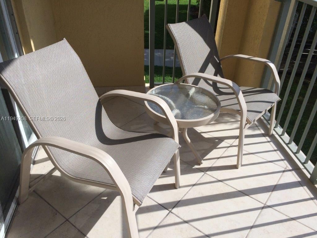 19901 E Country Club Dr, Unit 2202, Aventura, FL 33180 Photo