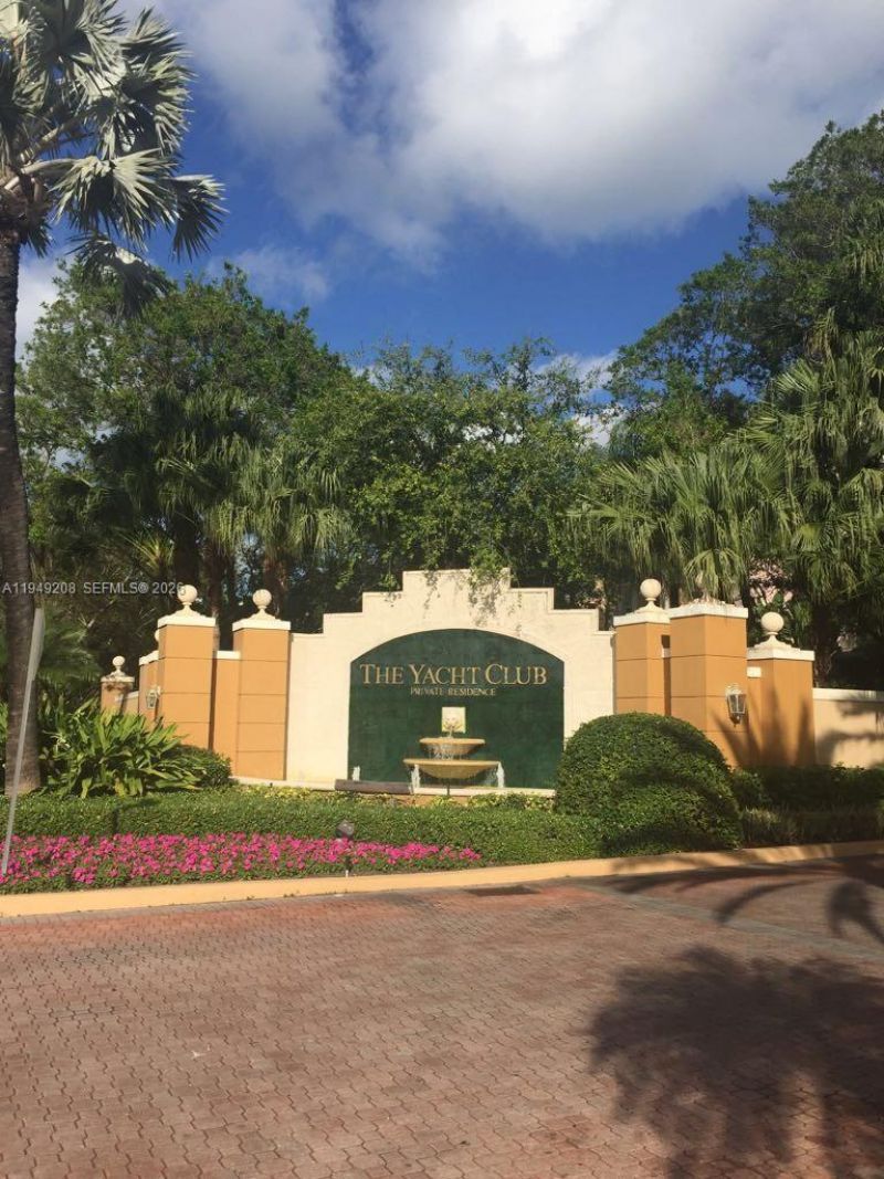 19901 E Country Club Dr, Unit 2202, Aventura, FL 33180 Photo