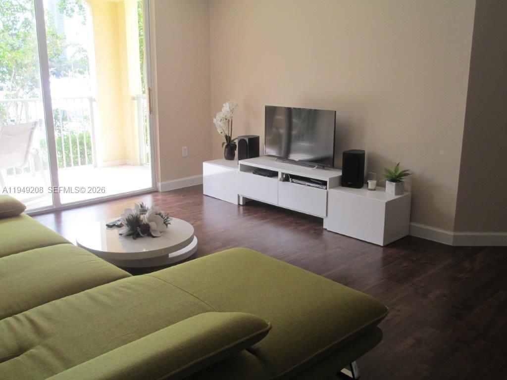 19901 E Country Club Dr, Unit 2202, Aventura, FL 33180 Photo