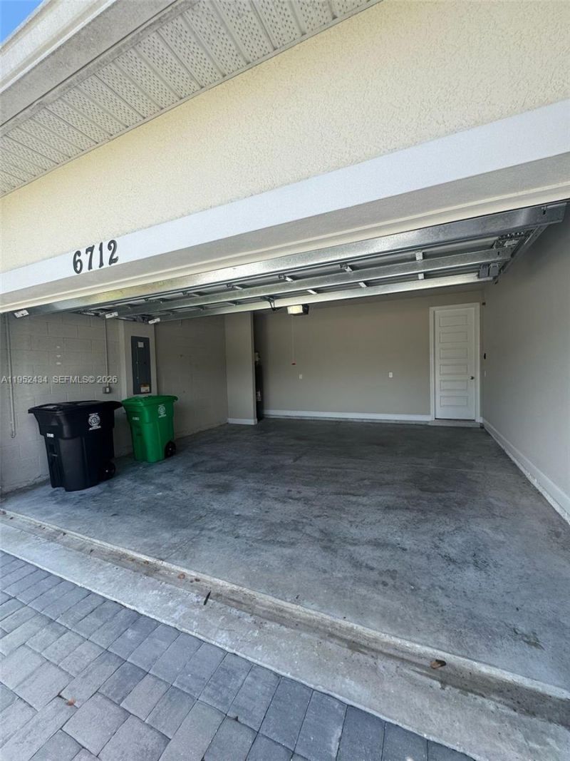 6712 NW Cloverdale Ave, Port Saint Lucie, FL 34987 Photo