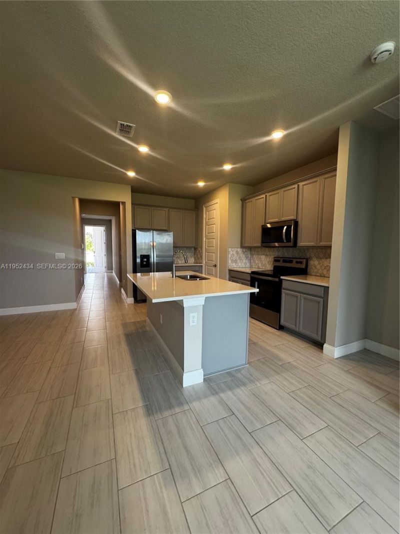 6712 NW Cloverdale Ave, Port Saint Lucie, FL 34987 Photo