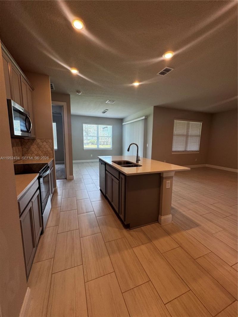 6712 NW Cloverdale Ave, Port Saint Lucie, FL 34987 Photo