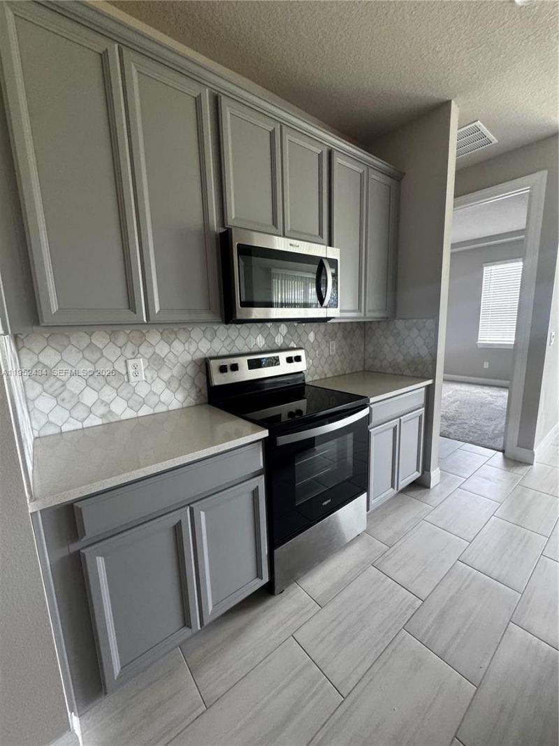 6712 NW Cloverdale Ave, Port Saint Lucie, FL 34987 Photo