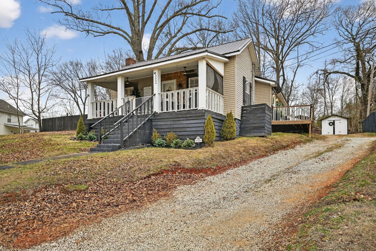 322 Flatt St, Sparta, TN 38583 Main Photo