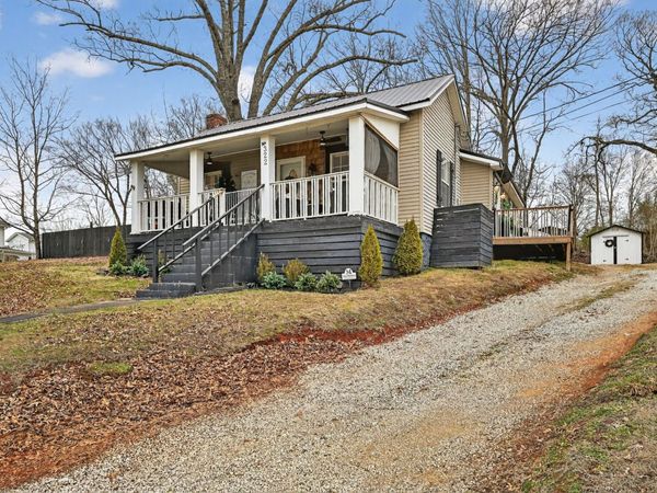 322 Flatt St, Sparta, TN 38583