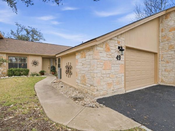 49 Oaks PL, Lago Vista, TX 78645