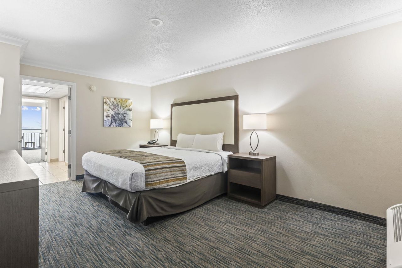 1105 S Ocean Blvd. Photo 18