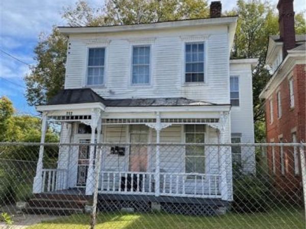 712 W Washington Street, Unit B, Petersburg, VA 23803