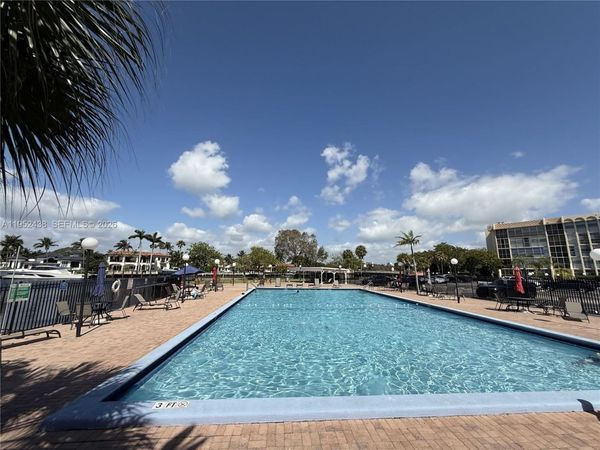 2101 Atlantic Shores Blvd, Unit 120, Hallandale Beach, FL 33009