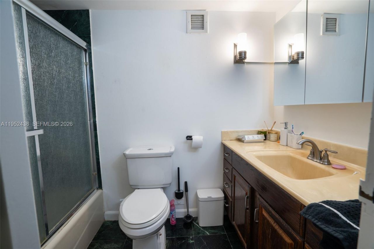 2101 Atlantic Shores Blvd, Unit 120, Hallandale Beach, FL 33009 Photo