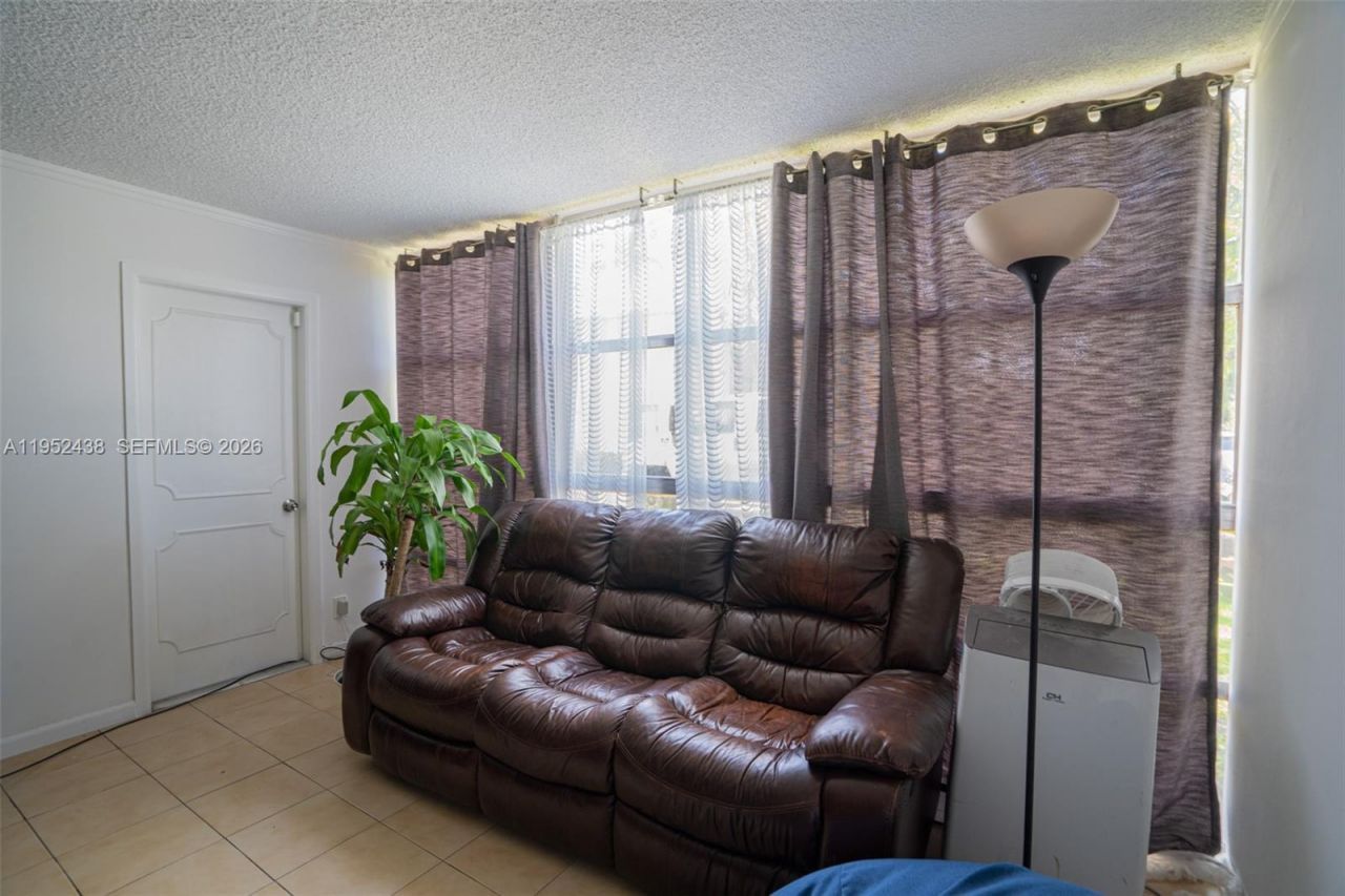 2101 Atlantic Shores Blvd, Unit 120, Hallandale Beach, FL 33009 Photo