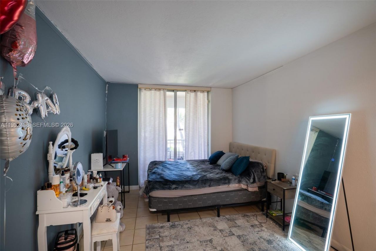 2101 Atlantic Shores Blvd, Unit 120, Hallandale Beach, FL 33009 Photo