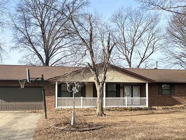 717 Knipp Avenue, Mascoutah, IL 62258