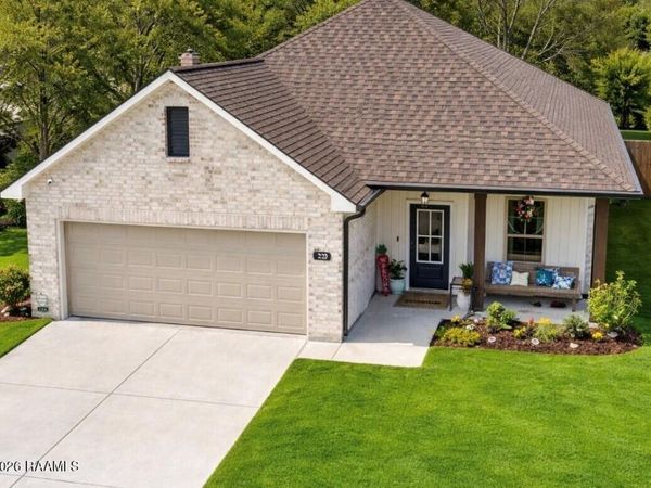 220 Vagabond Way, Lafayette, LA 70506