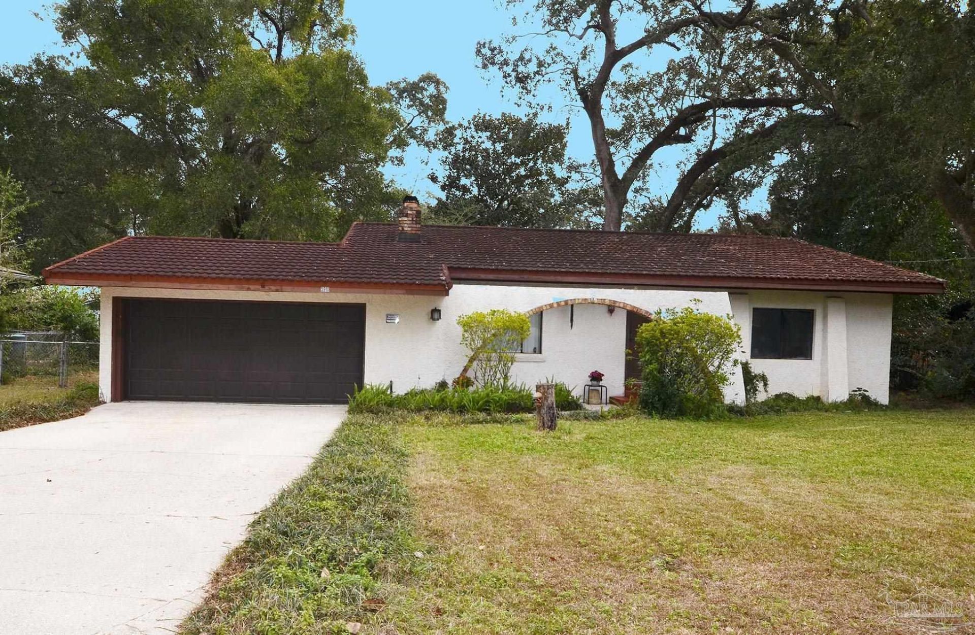 5910 Sarah Dr, Pensacola, FL 32503 Main Photo