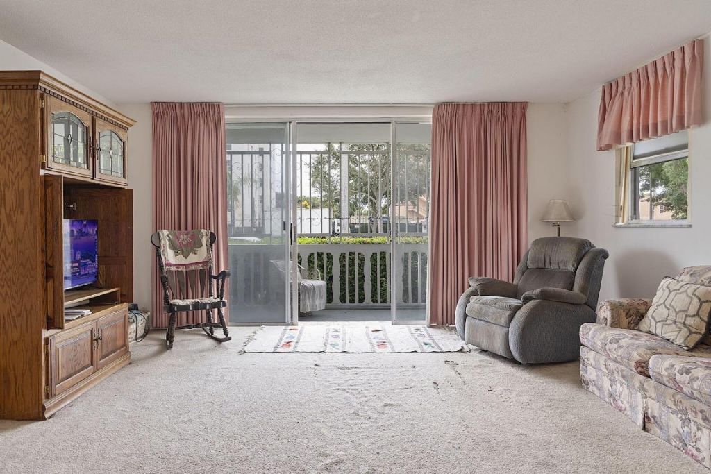 1 S Lakeside Drive, Unit A1, Lake Worth Beach, FL 33460 Photo