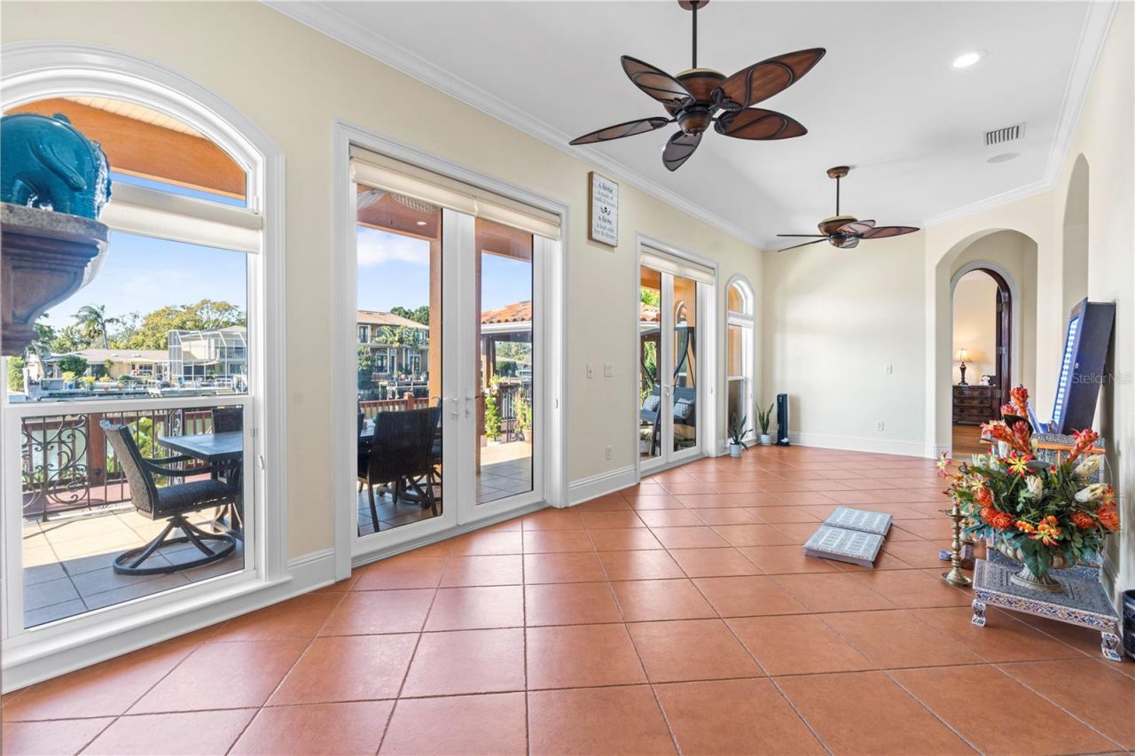 3952 Versailles Drive, Tampa, FL 33634 Photo