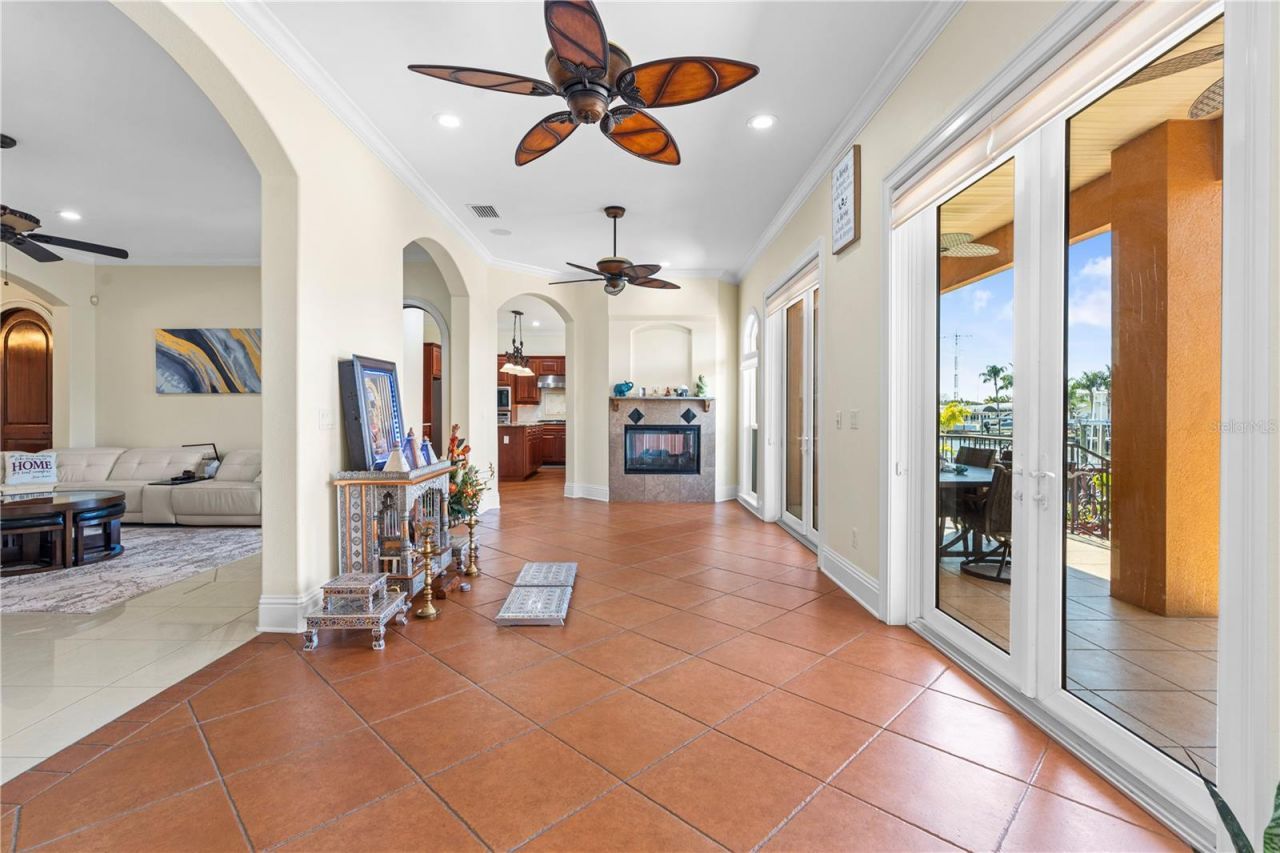 3952 Versailles Drive, Tampa, FL 33634 Photo