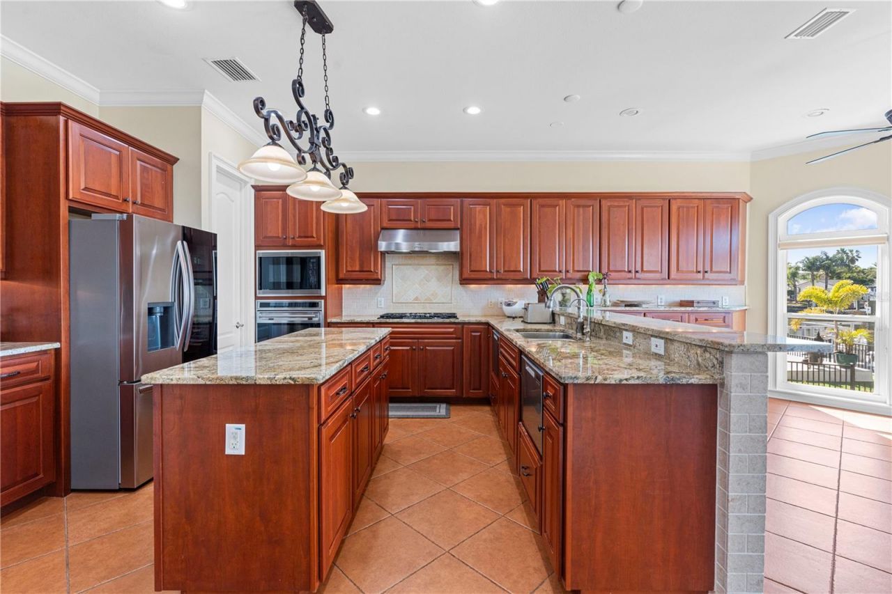3952 Versailles Drive, Tampa, FL 33634 Photo